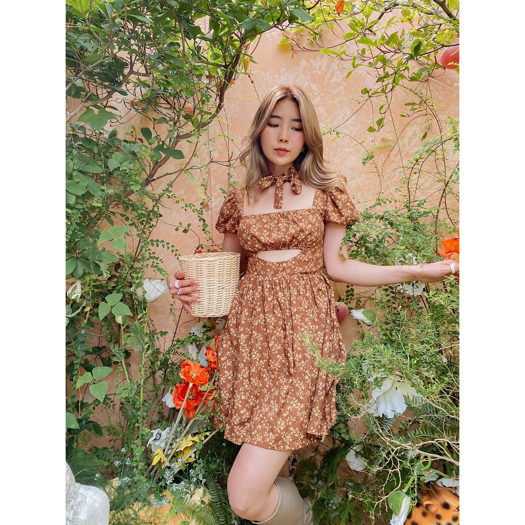 Đầm hoa ngắn cổ vuông hở eo Poem Dress Gem Clothing SP060606