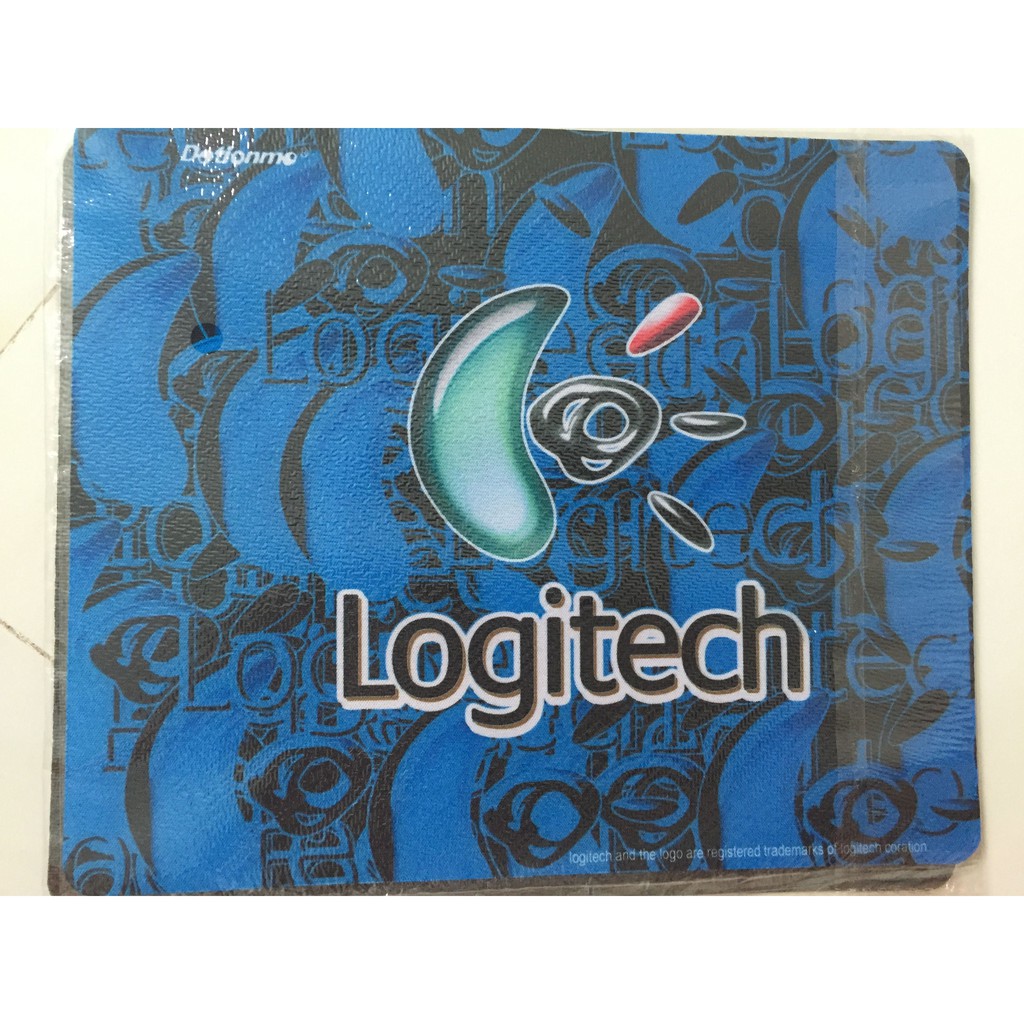 Miếng Lót Di Chuyển Chuột Logitech Cơ Bản - Giao Mẫu Ngẫu Nhiên