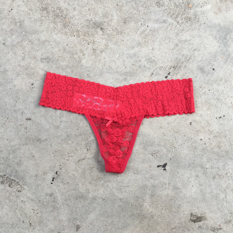 Quần lọt khe ren gợi cảm màu da, màu đen | BigBuy360 - bigbuy360.vn