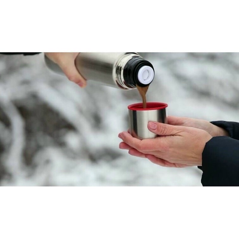 Bình giữ nhiệt 800ml chất liệu inox, nắp bình đồng thời là ca uống nước tiện lợi