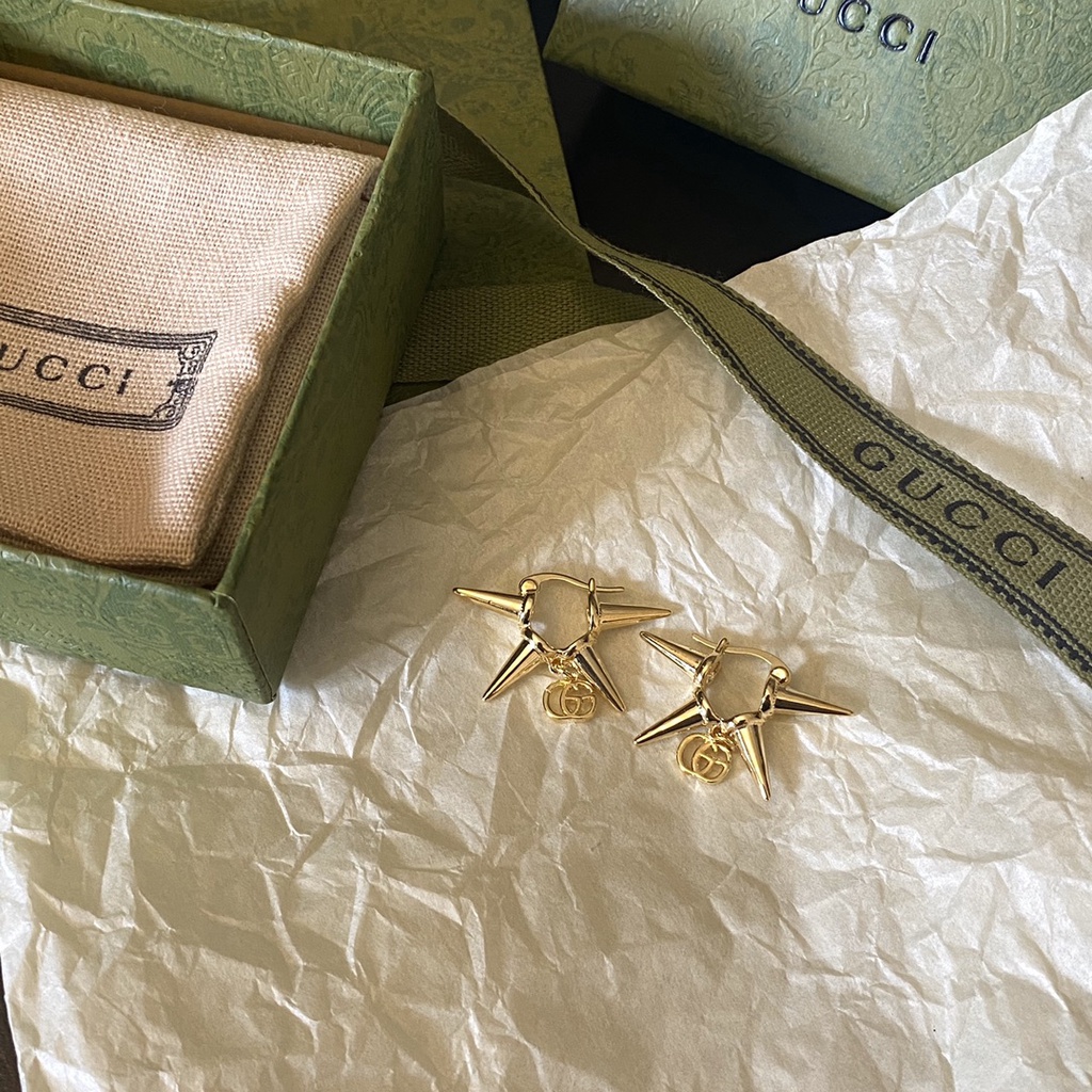 Bông Tai Gucci Bằng Thép Titan Hình Logo GG Đôi Thời Trang Cho Nữ