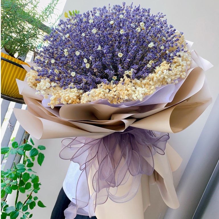 Quà tặng bó hoa Lavender tròn kết hợp snowy và baby trắng cực xinh xắn