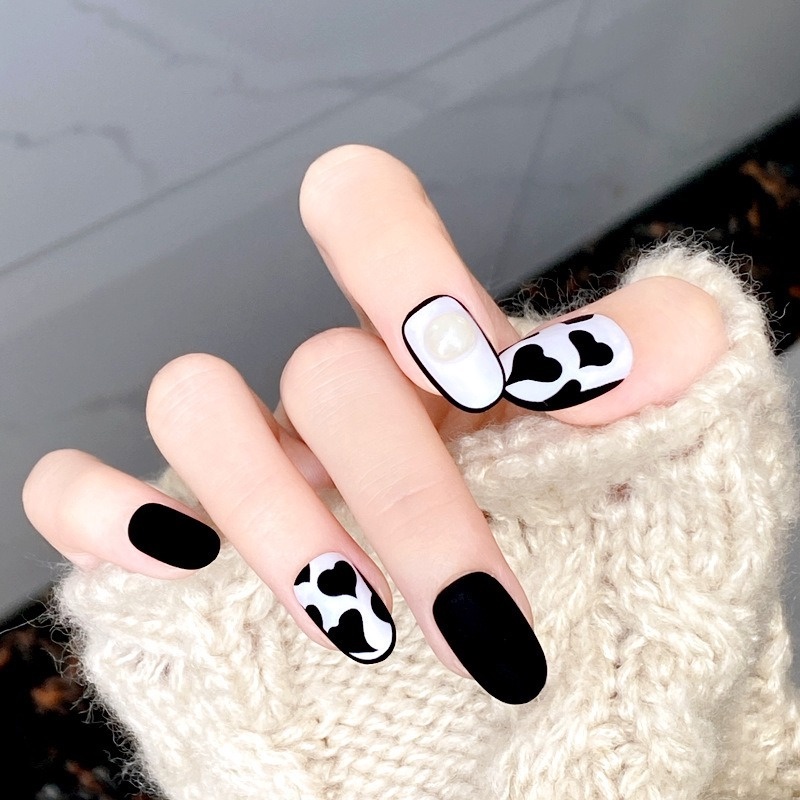 [Hàng mới về] Set 24 móng tay giả màu trắng đen đính ngọc trai giả kèm keo dán diy
