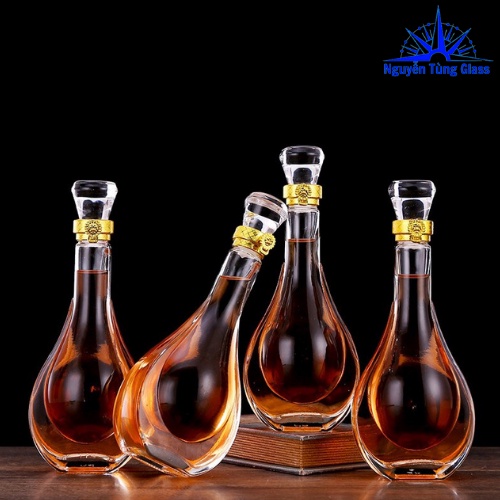 Chai đựng rượu thủy tinh 500ml - Mẫu Giọt nước có khoá vàng