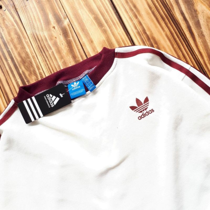 Áo Sweater Cổ Tròn Kẻ Sọc Ngang In Logo Adidas Thời Trang