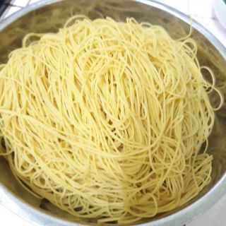 Khuôn mì sợi chỉ