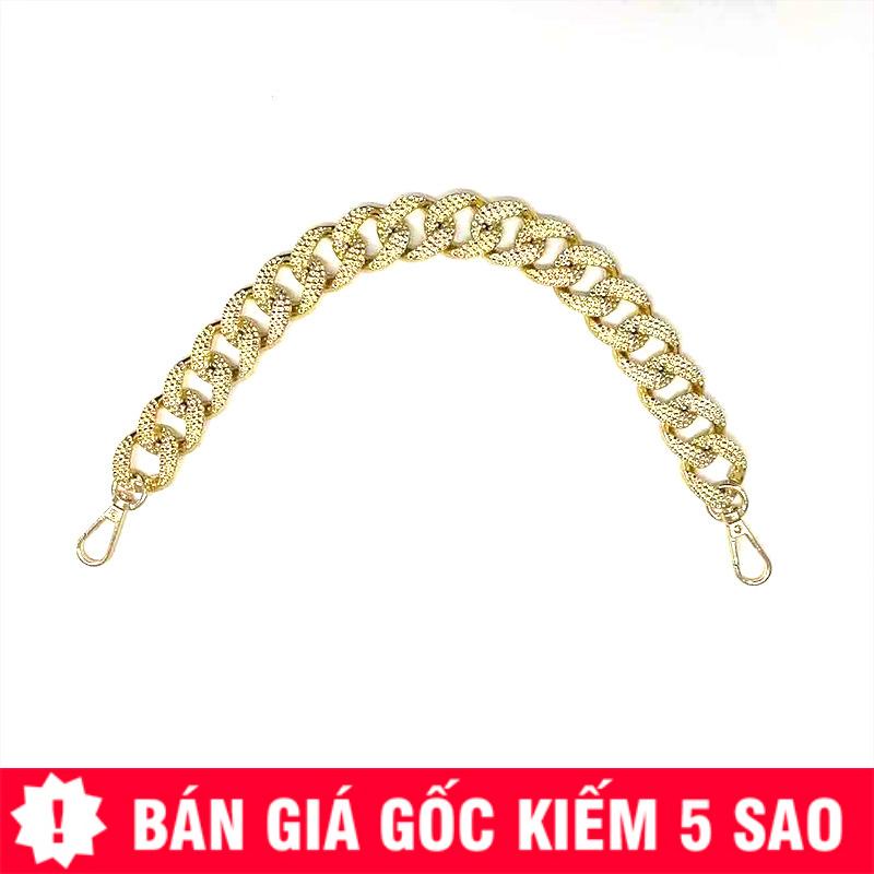 Quai Xách Túi Xách Xích Khắc Hoa Văn 38cm P2090