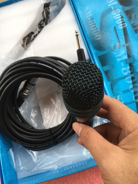 Micro có dây karaoke Shupu SM-8000.