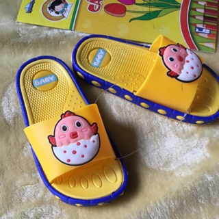 Dép bé trai hình gà con siêu cute