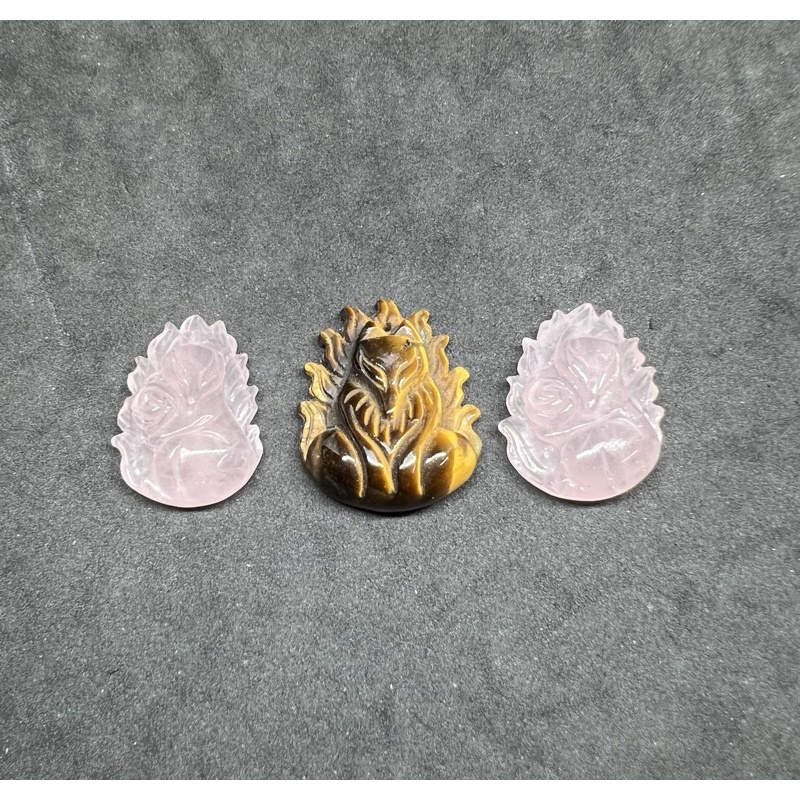 Mặt dây Hồ ly chúa Rose Mắt Hổ