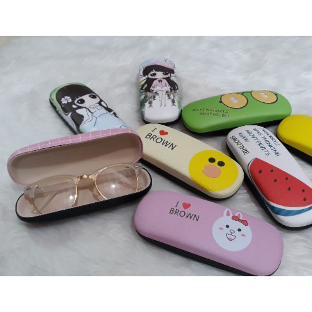 Hộp đựng kính super cute