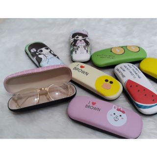 Hộp đựng kính super cute