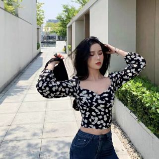 (SẴN) Áo croptop hoa cúc M8