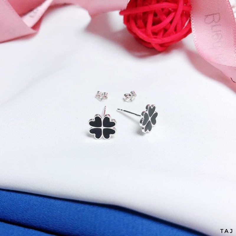 BÔNG TAI BẠC TA CỎ 4 LÁ ĐEN XINH XẮN