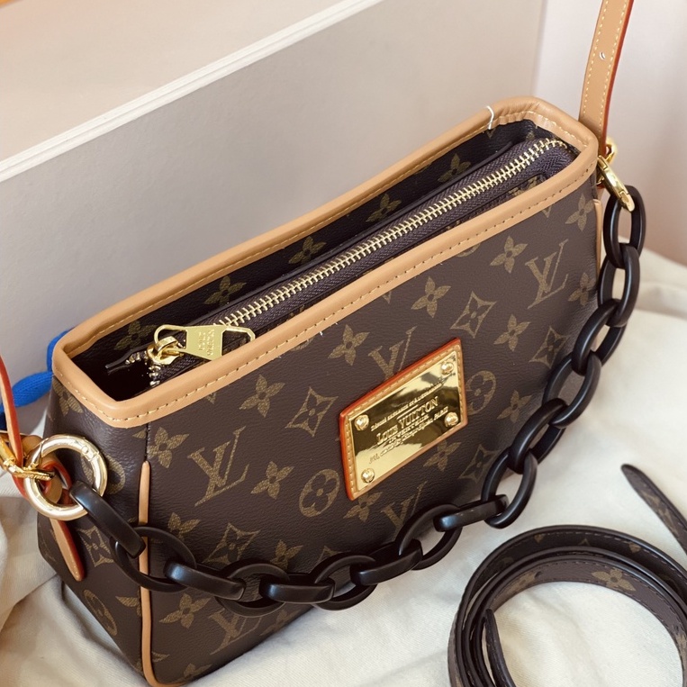 Túi xách nữ đeo chéo kẹp nách LV quai da dây xích new