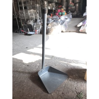 Hót rác cán đứng bằng tôn