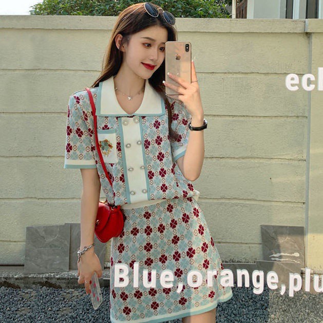 Áo croptop / chân váy phong cách hàn quốc cho nữ có bán lẻ