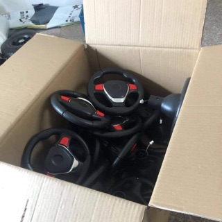Tay lái xe ô tô điện trẻ em 12v
