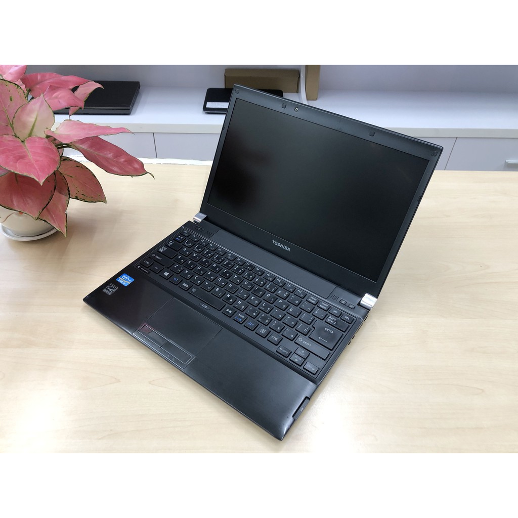 Laptop TOSHIBA R732- i3 3110 - RAM 4GB -15.6 in NHỎ GỌN