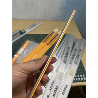 Thước nhôm Total và INGCO