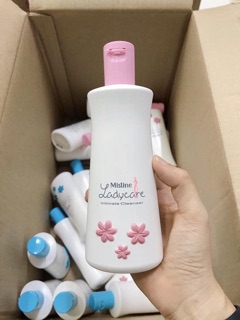 Dung dịch vệ sinh phụ nữ MISTINE LADY CARE