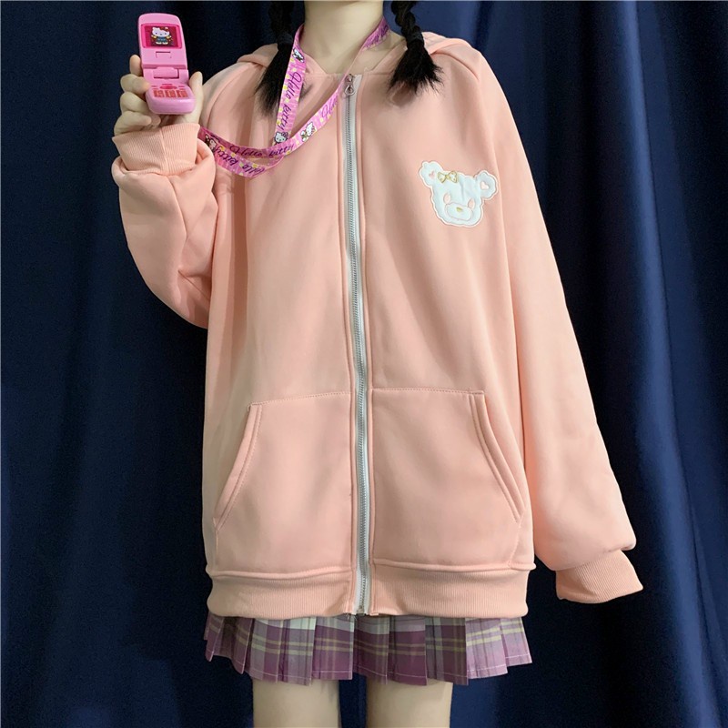 ÁO KHOÁC NỈ DÂY KÉO THÊU GẤU PHỐI TAI NÓN ĐỘC ĐÁO NHƯ HÌNH ITEMS THỜI TRANG FORM UNISEX NAM NỮ MIX ĐỀU NGẦU