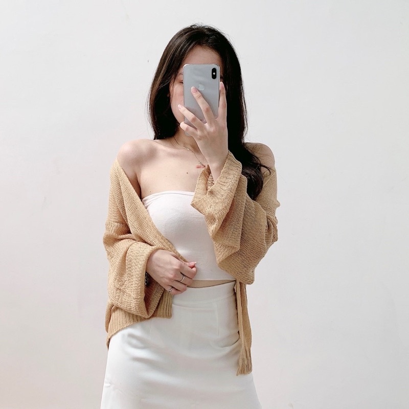 Áo khoác len candigan mỏng MITRIE màu trắng và be