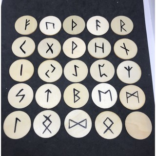 Bộ kí tự Rune gỗ