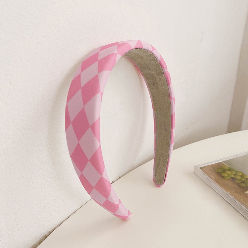 Cài tóc họa tiết kẻ ô thích hợp cho nữ