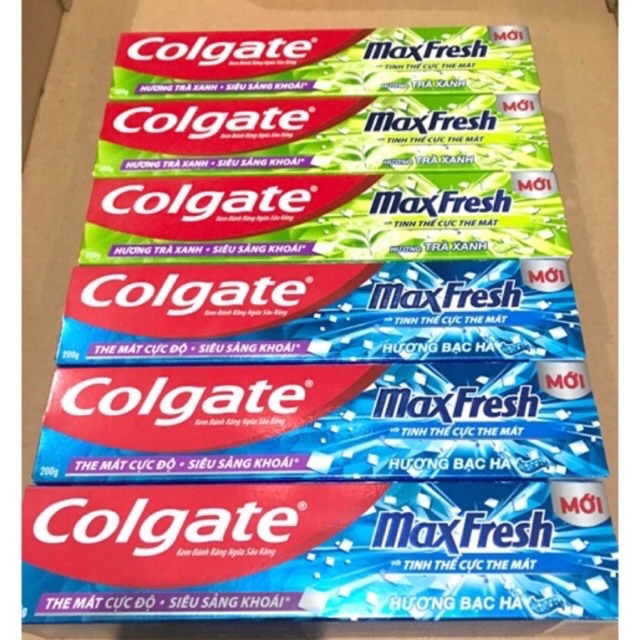 Kem đánh răng Colgate Maxfresh tinh thể pha lê tuyết cực the mát 180g