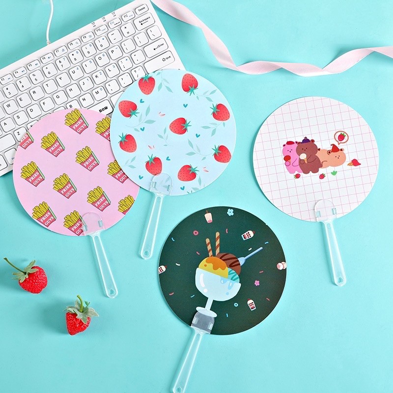 Quạt mini cầm tay bằng nhựa hoạt hình đáng yêu | BigBuy360 - bigbuy360.vn