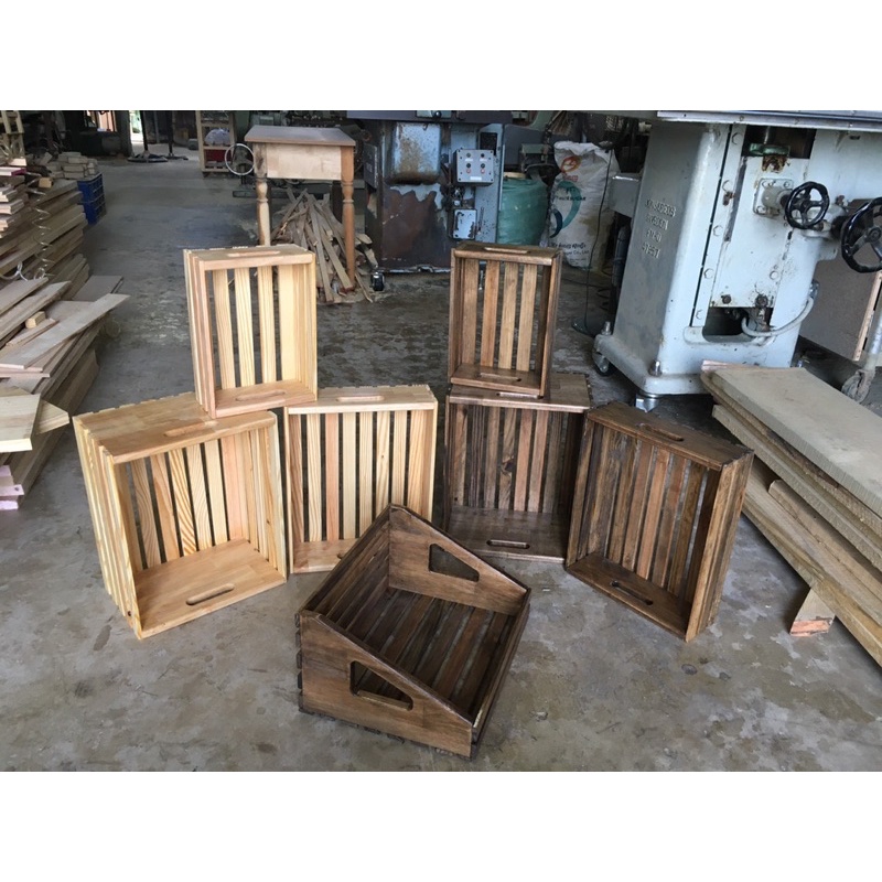 Thùng gỗ pallet xéo trưng bày trái cây