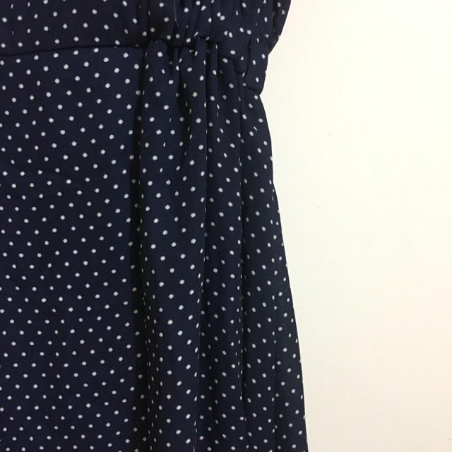 Đầm midi maxi chấm bi 100.000₫