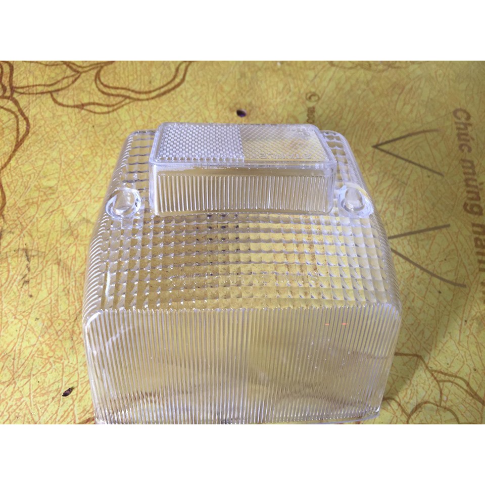 Chụp láy nhựa trắng cho cub đèn vuông