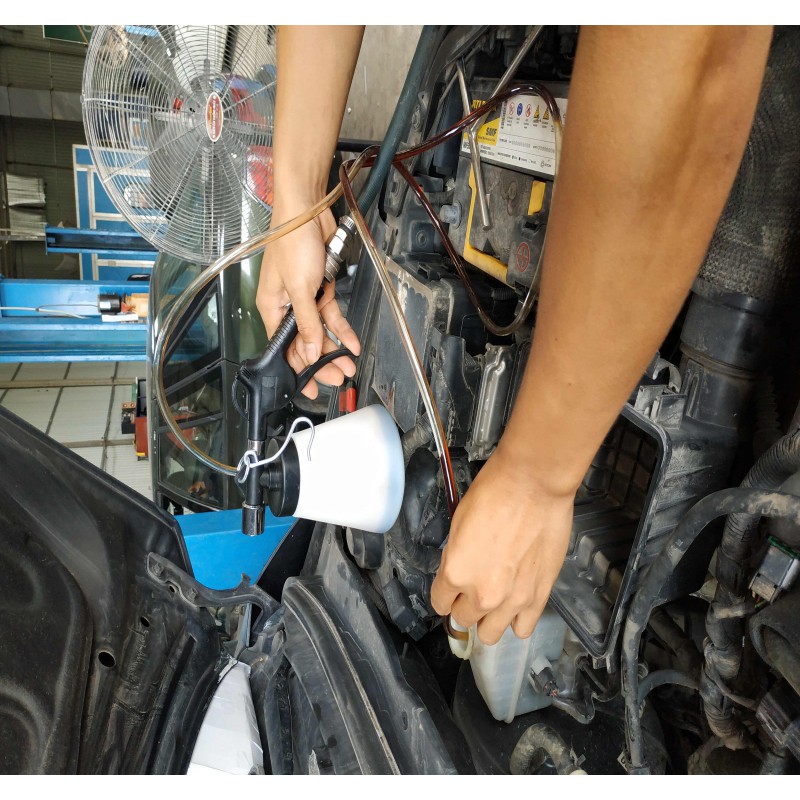 Bộ hút xả E phanh bình hút dầu thắng xả gió thắng đĩa xe máy ô tô Loại 2 bình Thái Lai