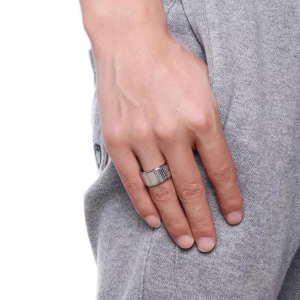 Nhẫn bát nhã tâm kinh cao cấp - sang trọng làm bằng Titanium đủ size