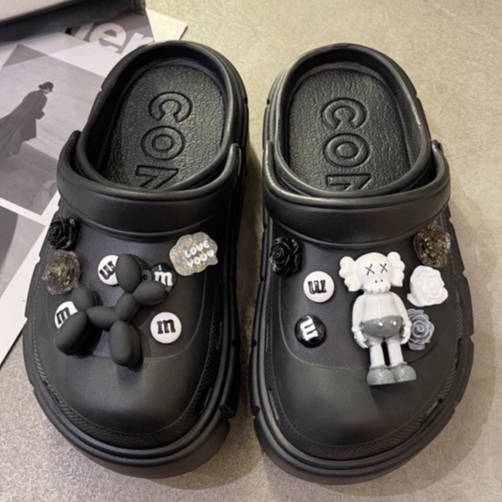 Bộ Phụ Kiện Trang Trí Dép Hoạt Hình Kaws
