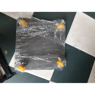 Đế manocanh đứng có bánh xe