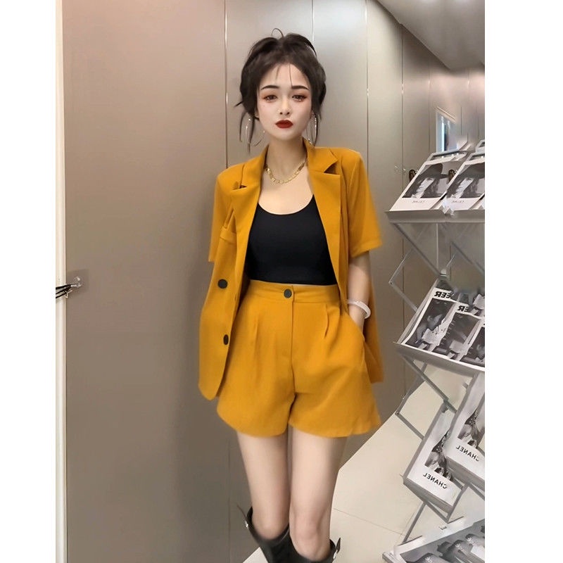 Set Áo Khoác Vest Và Quần Short Lưng Cao Màu Đỏ Hồng Thời Trang Mùa Hè Hàng Mới Dành Cho Bạn Nữ