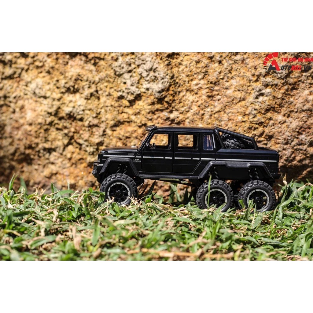 MÔ HÌNH MERCEDES BENZ G63 65 G500 6X6 MATT BLACK 1:32 NEWAO KHÔNG HỘP 5361