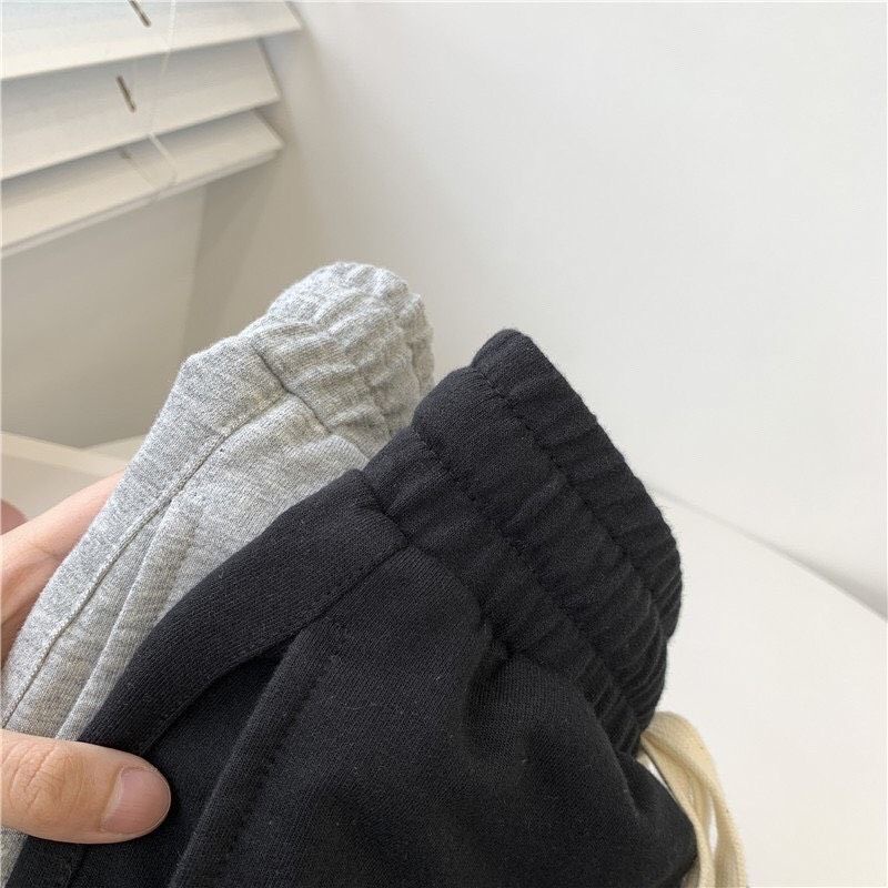 Quần short Unisex Nam Nữ - Quần đùi chất nỉ da cá mềm mịn, mã q556 Deli Store