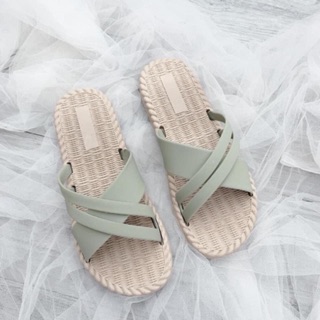 Dép Sandal đi biển quai chéo