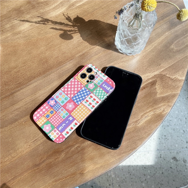 Ốp lưng vintage hồng hoạ tiết xinh xắn