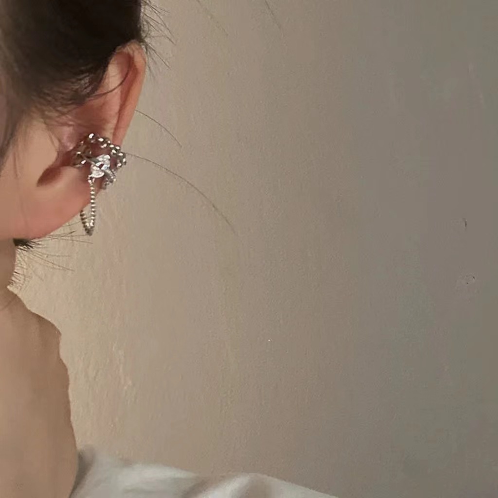 Khuyên Kẹp Vành Tai Tua Rua Không Cần Xỏ Lỗ Phong Cách Thời Trang Mới Cao Cấp niche Dành Cho Bạn Nữ