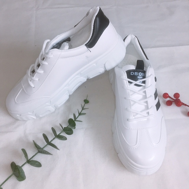 XẢ SIÊU RẺ Giày sneaker nữ trắng TiTQK kiểu dáng Hàn Quốc cá tính