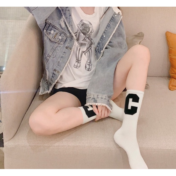 Vớ chữ C cao cổ Nam Nữ phong cách thể thao, trẻ trung, năng động.
