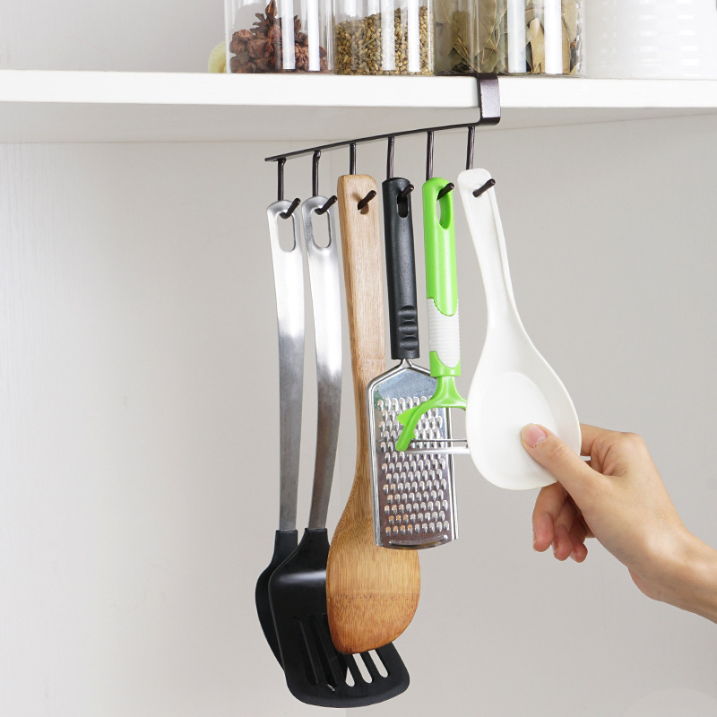 Giá Treo Đồ Dùng Nhà Bếp Gắn Tủ Chạn Tiện Lợi