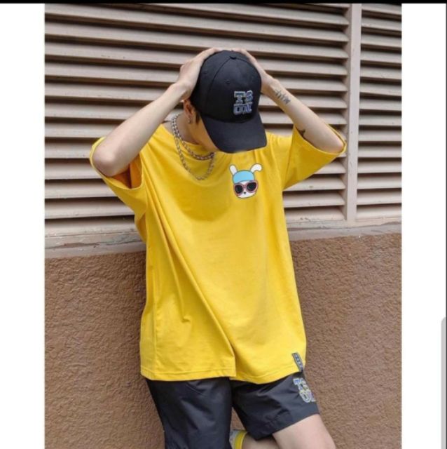 Áo thun tay lỡ, form rộng, in hình thỏ rabbits | BigBuy360 - bigbuy360.vn
