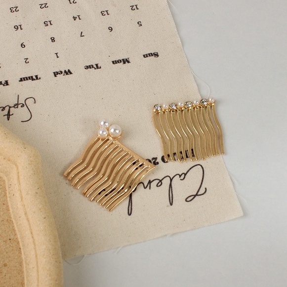 Kẹp Tóc Mái Bằng Kim Loại Đơn Giản Dễ Thương Cho Nữ