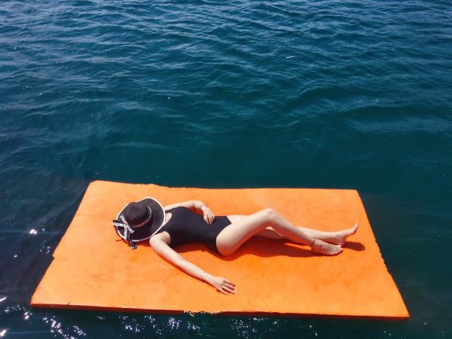 Monokini lưng V sexy